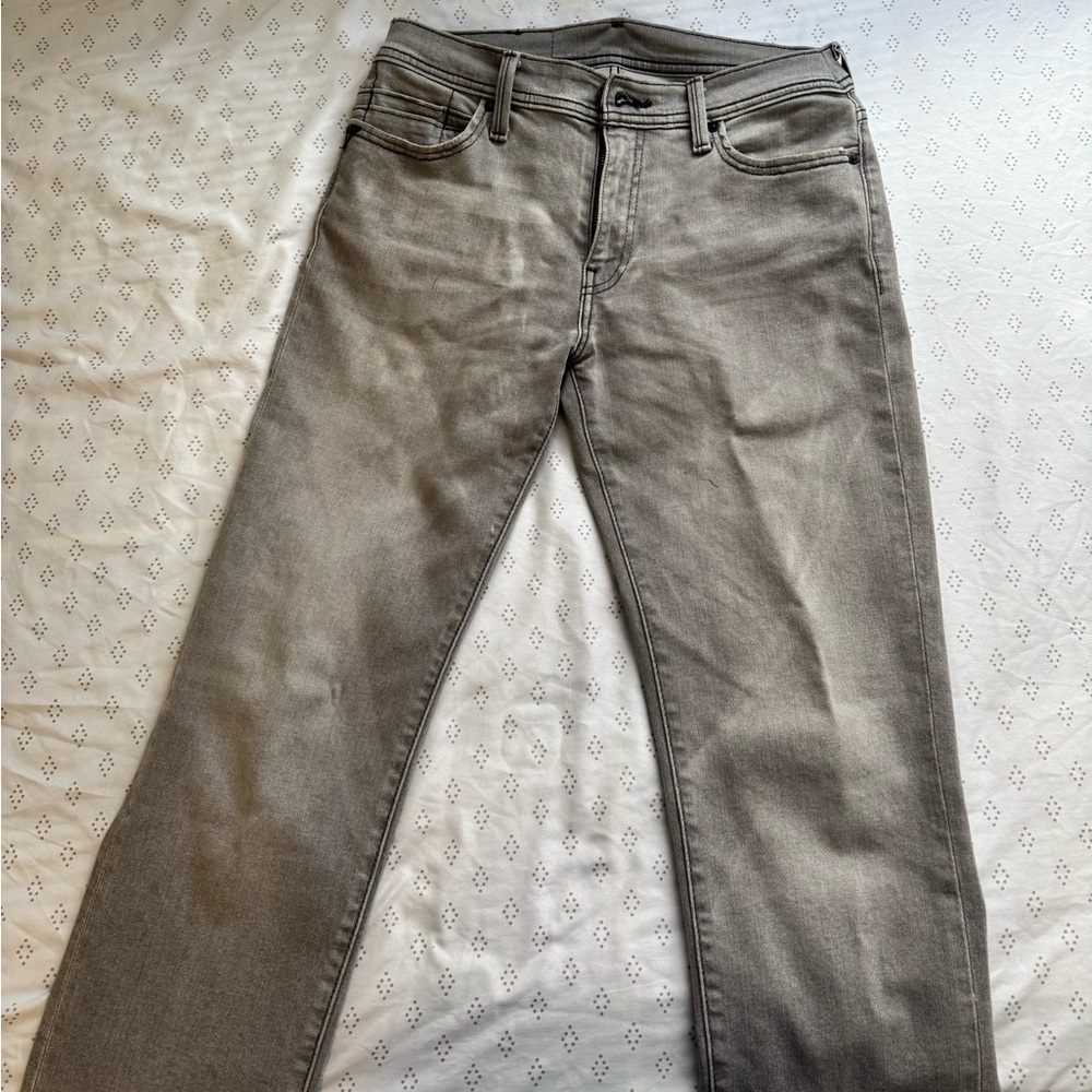 Levis straight fit pant ( 30 X 32)